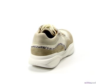 Xsensible sneaker Stretchwalker SWX11 3.429 beige - achterkant rechts - bij Wittepoel
