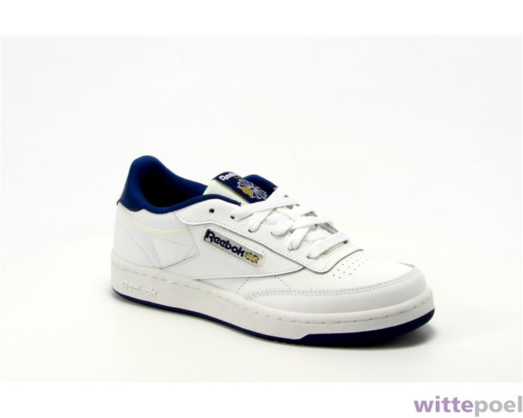 Reebok sneaker Club C wit - zijkant rechts - bij Wittepoel Reebok sneaker Club C wit - zijkant rechts - bij Wittepoel