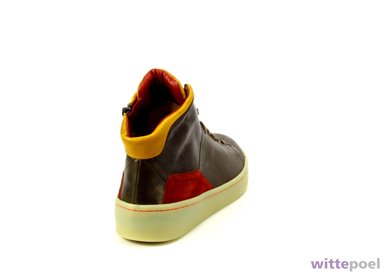 Think veterboot Kumi 3000 bruin - achterkant rechts - bij Wittepoel