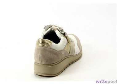 Durea sneaker 6279 1615 beige - achterkant rechts - bij Wittepoel