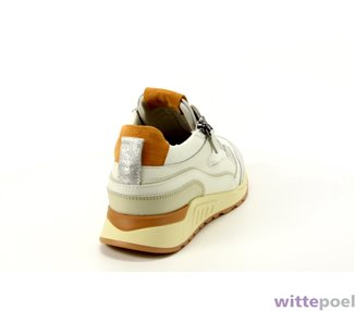 Piedi Nudi sneaker Lore 22.01 wit - achterkant rechts - bij Wittepoel