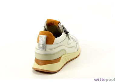 Piedi Nudi sneaker Lore 22.01 wit - achterkant rechts - bij Wittepoel