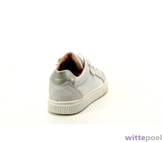 Twins sneaker Merel Maan 500 wit - achterkant rechts - bij Wittepoel