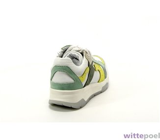 Twins sneaker Guusje Gul 153 wit - achterkant rechts - bij Wittepoel